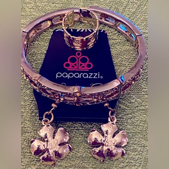 NWT Gold Tone Jewelry Trio- Rhinestone Bracelet,Adjustable Ring,Pierced Earrings - Picture 9 of 16